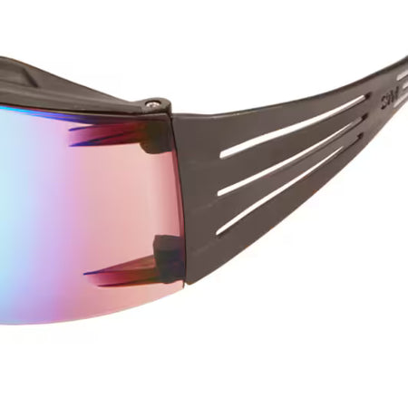 3M™ SecureFit™ 400X Schutzbrille, schwarz/schwarzer Rahmen, kratzfeste, verspiegelte orangefarbene Gläser, SF416XAS-BLK-EU, 20/Karton