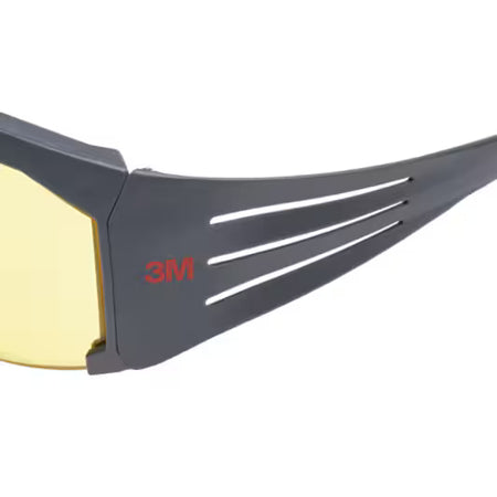 3M™ SecureFit™ 600 Schutzbrille, grauer Rahmen, Scotchgard™ Antibeschlag- und kratzfeste Beschichtung (K&N), bernsteinfarbene Gläser, SF603SGAF-EU, 20 Stück/Karton
