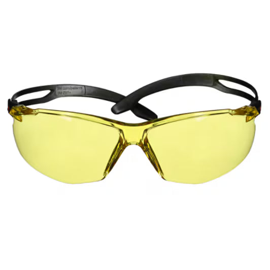 3M™ SecureFit™ 500 Schutzbrille, schwarzer Rahmen, Scotchgard™ Antibeschlag- und Kratzschutzbeschichtung (K&N), bernsteinfarbene Scheiben, SF503SGAF-BLK-EU, 20/Karton