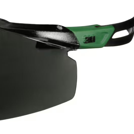 3M™ SecureFit™ 500 Schutzbrille, grün/schwarzer Rahmen, kratzfest+ (K), IR 5.0 Grauglas, SF550ASP-GRN-EU, 20 Stück/Karton