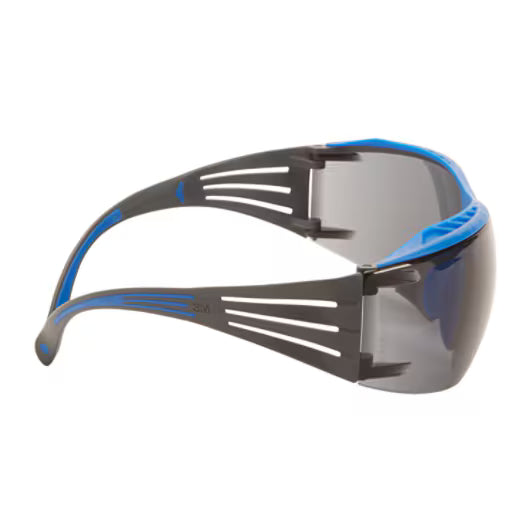 3M™ SecureFit™ 400X Schutzbrille, blau/grauer Rahmen, Scotchgard™ Anti-Beschlag- und Kratzschutzbeschichtung (K&N), graue Scheiben, SF402XSGAF-BLU-EU, 20/Karton