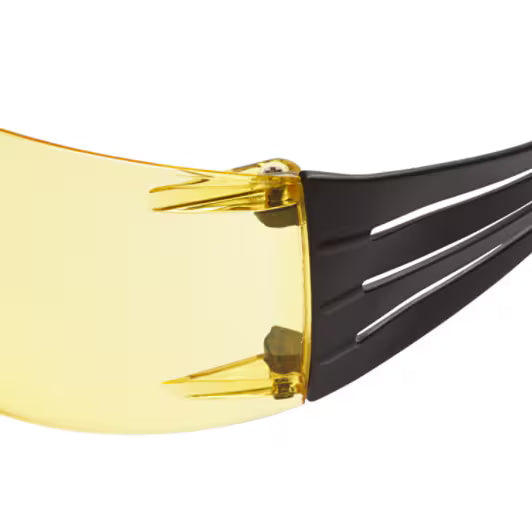 3M™ SecureFit™ 400 Schutzbrille, gelb/schwarzer Rahmen, Scotchgard™ Anti-Beschlag- und Kratzschutzbeschichtung (K&N), bernsteinfarbene Gläser, SF403SGAF-YEL-EU