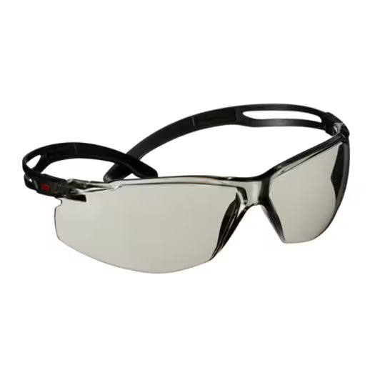 3M™ SecureFit™ 500 Schutzbrille, schwarzer Rahmen, Scotchgard™ Antibeschlag- und kratzbeständige Beschichtung (K&N), hellgraue Scheiben für Innen-/Außenbereiche, SF507SGAF-BLK-EU, 20/Karton
