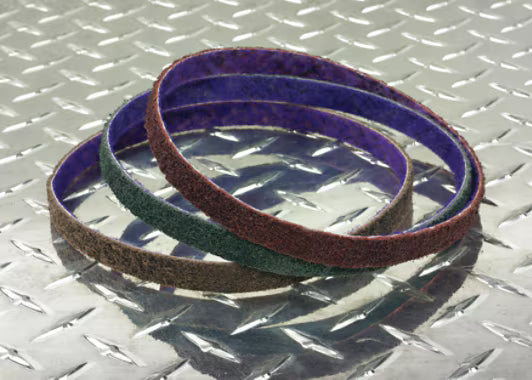 Scotch-Brite™ Durable Flex Schleifband DF-BL, 100 mm x 9000 mm, A MED