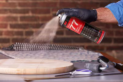 3M™ Super 77™ Universeller Sprühkleber, Creme, 500 ml